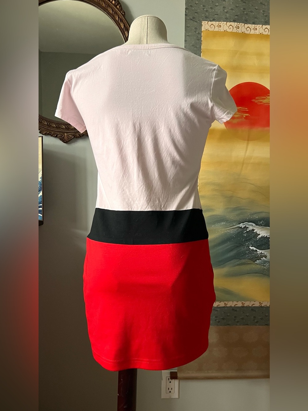 Moschino cheap and chic Dress, red and pink colour block with fun graphic top. - Picture 4 of 9